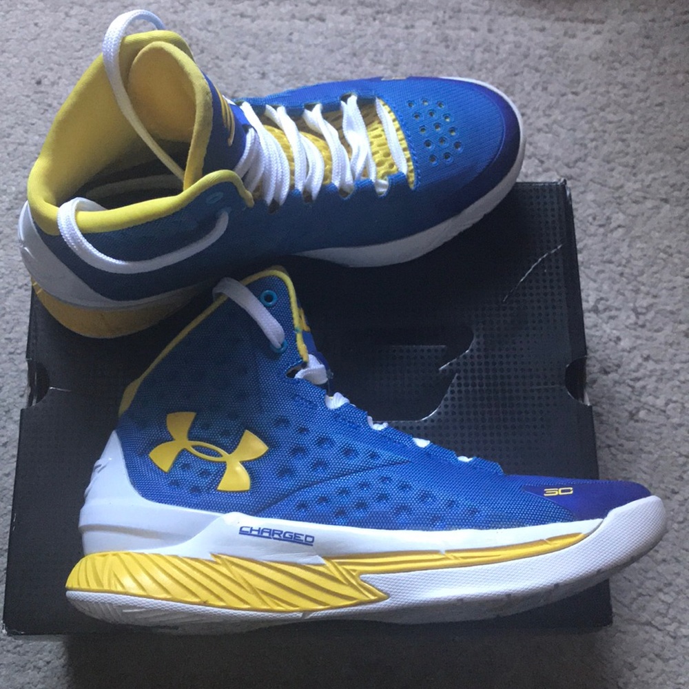 Under Armour Curry 1 size 5Y “Home” edition